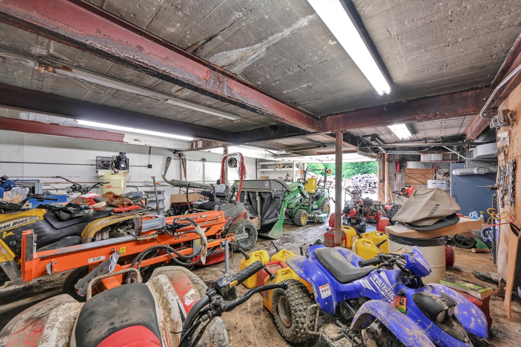 Image for Online Real Estate Auction - Cape Cod Style House with Auto Body Garage on 2+ Acres