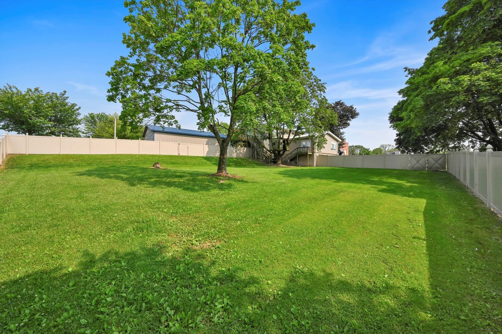 Image for Online Real Estate Auction - Cape Cod Style House with Auto Body Garage on 2+ Acres