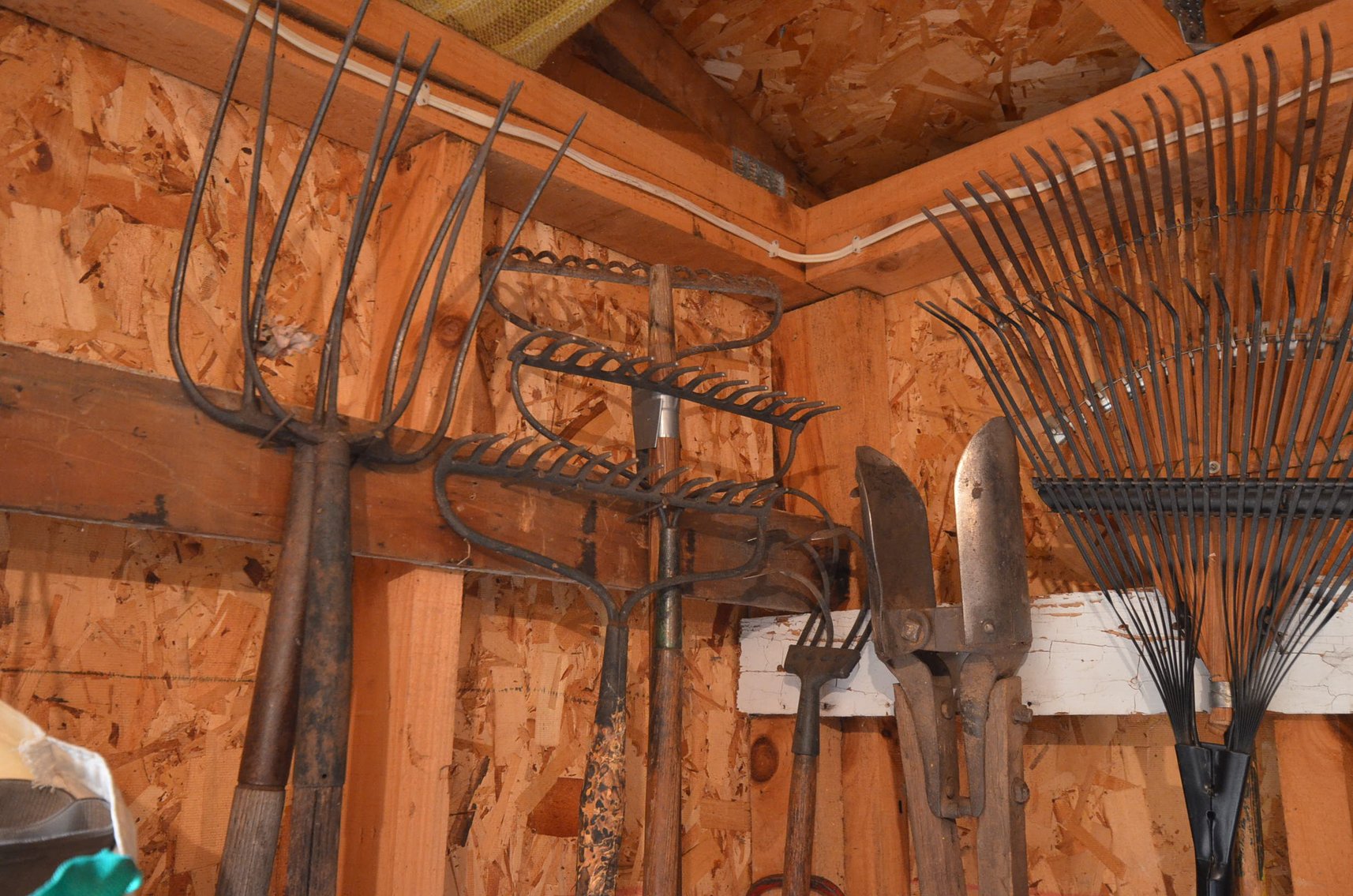 Image for LAWN MOWERS, TRAILER, LAWN&GARDEN, TOOLS, FISHING, COLLECTIBLES, AND HOUSEHOLD - Mondovi, WI (Meridean)