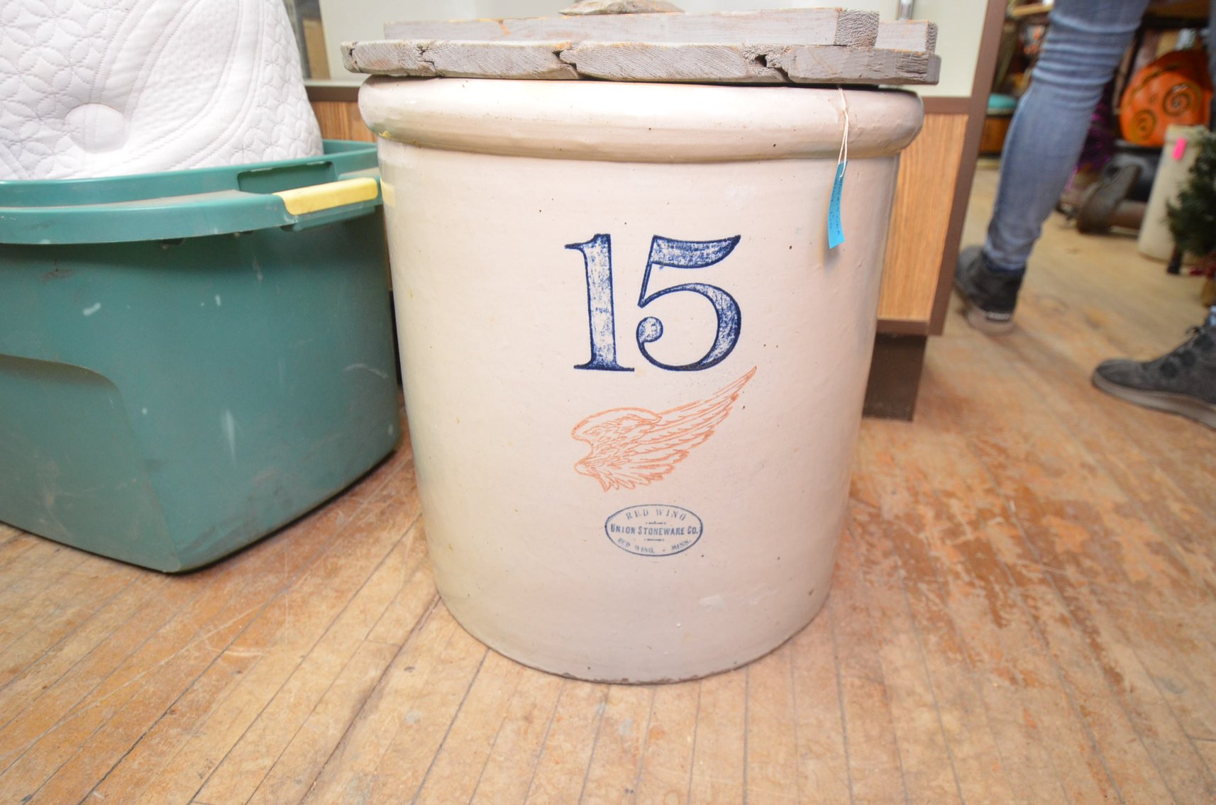 Image for STARGAZERS INVENTORY REDUCTION: VINTAGE FURNITURE & TOYS, CROCKS, COLLECTIBLES, and MORE! - Durand, WI