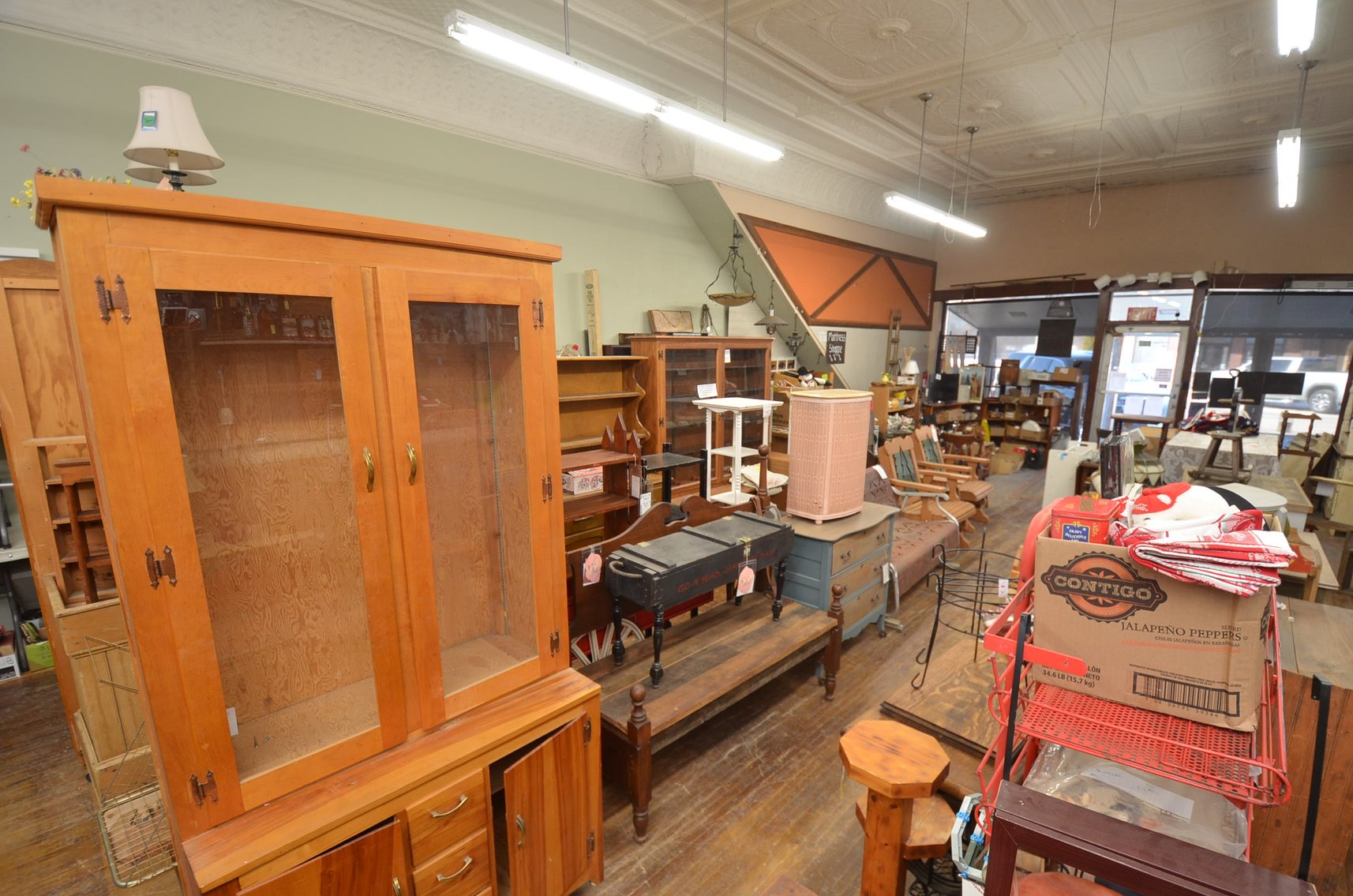 Image for STARGAZERS INVENTORY REDUCTION: VINTAGE FURNITURE & TOYS, CROCKS, COLLECTIBLES, and MORE! - Durand, WI