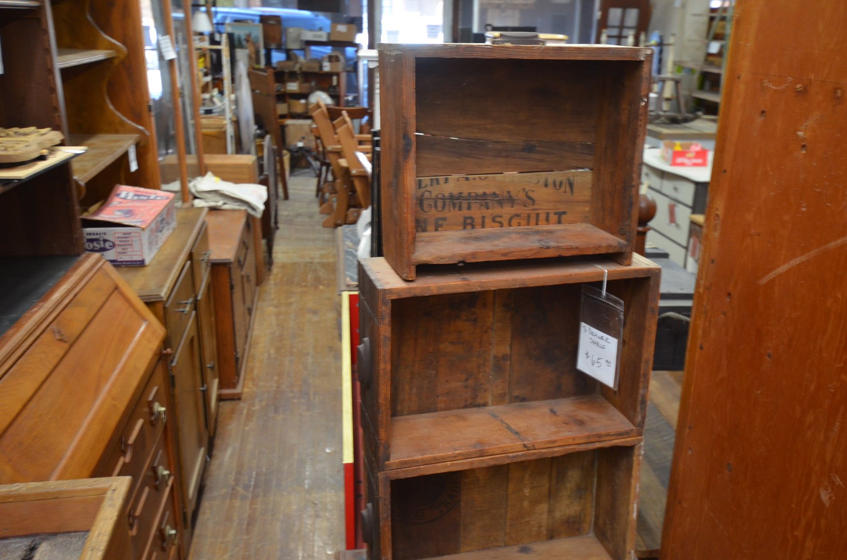 Image for STARGAZERS INVENTORY REDUCTION: VINTAGE FURNITURE & TOYS, CROCKS, COLLECTIBLES, and MORE! - Durand, WI