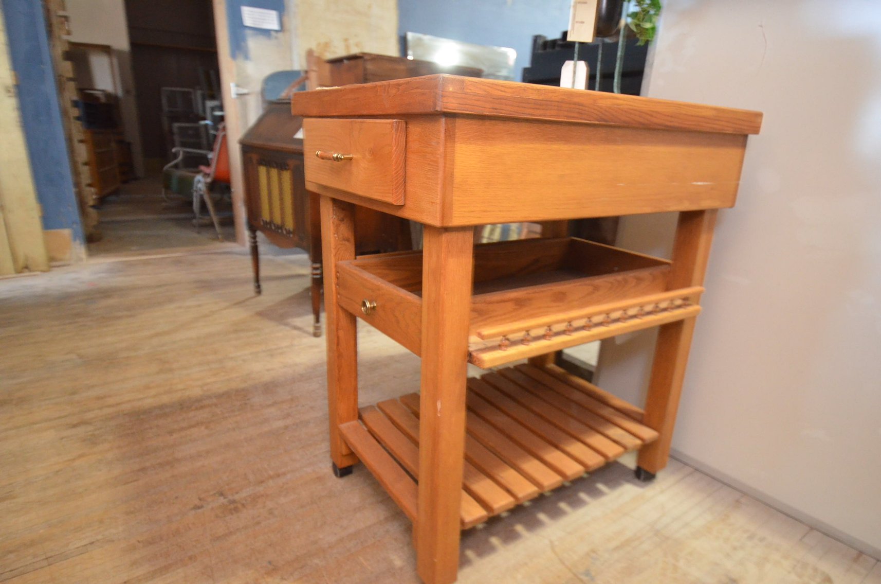 Image for STARGAZERS INVENTORY REDUCTION: VINTAGE FURNITURE & TOYS, CROCKS, COLLECTIBLES, and MORE! - Durand, WI