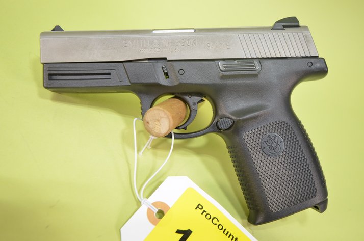 Image for Smith And Wesson 40 VE 40 Cal Pistol