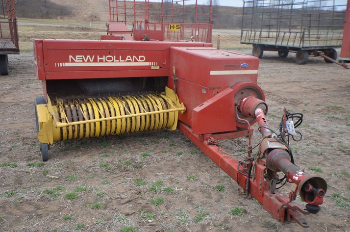 Image for New Holland 570 Square Baler with Thrower