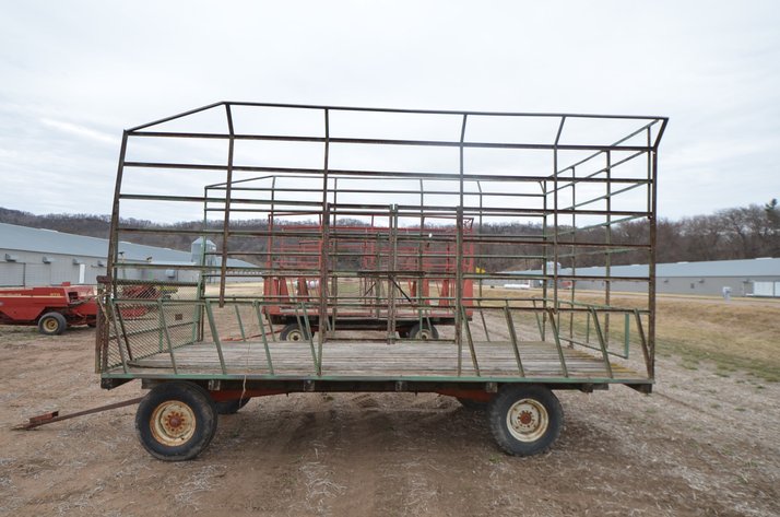 Image for Green Hay Wagon, 9x16