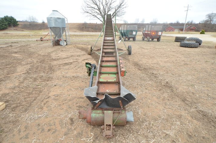 Image for John Deere 350 Elevator