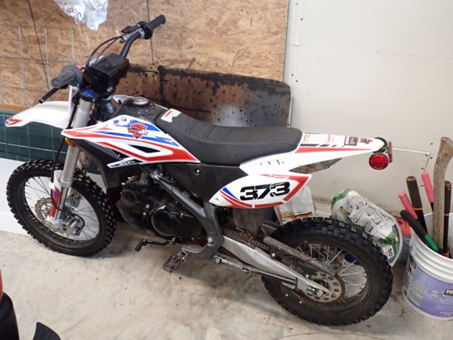 Image for Merrill Moving Auction - Ariss