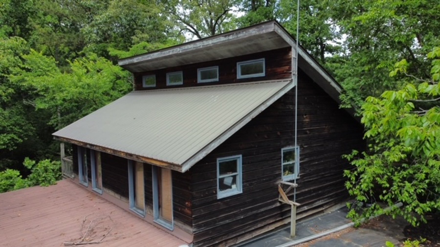 Image for Commercial Space - 8,000+ sq ft - Cabinet Shop near Hwy 100 - Centerville