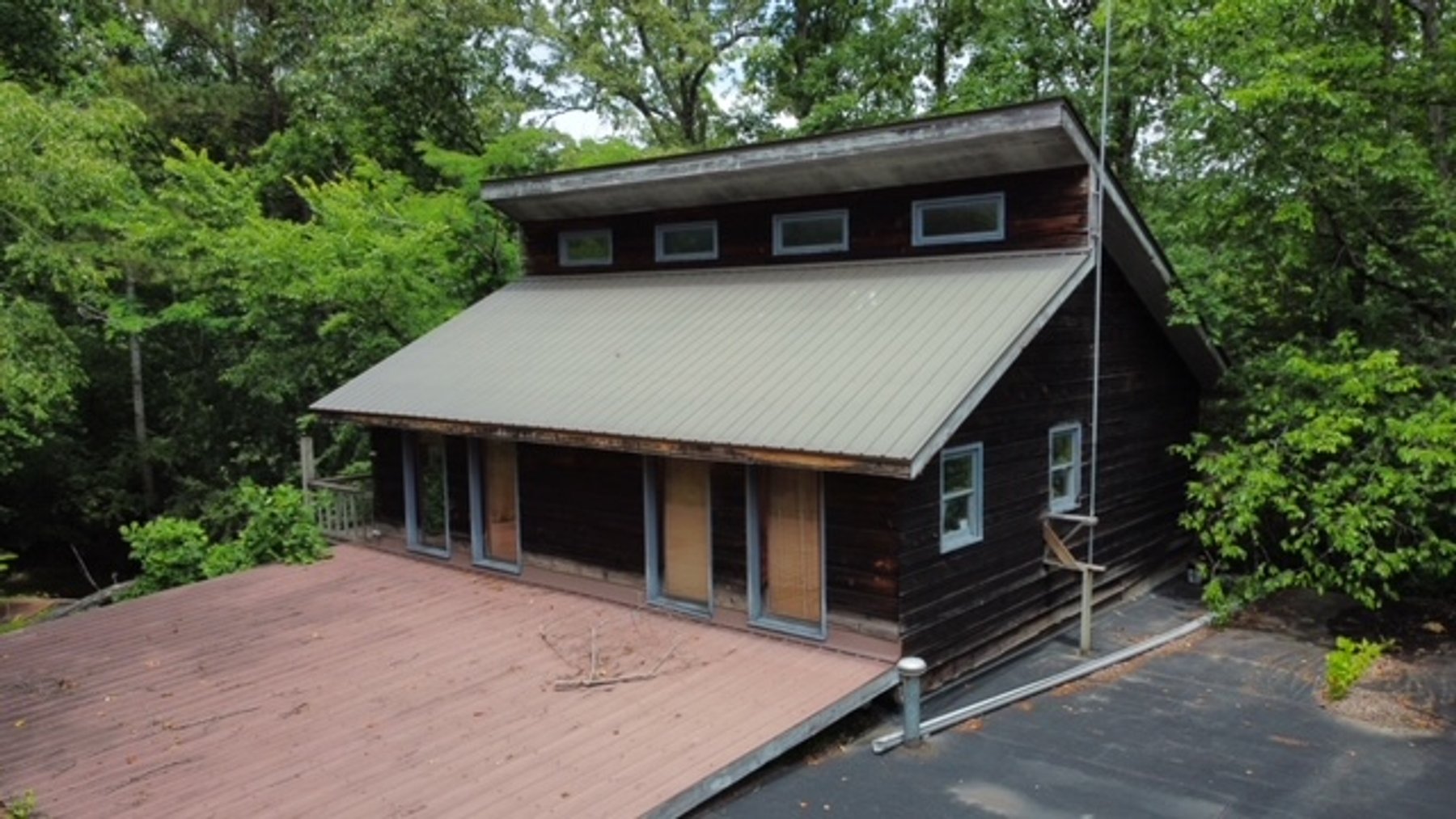 Image for Commercial Space - 8,000+ sq ft - Cabinet Shop near Hwy 100 - Centerville