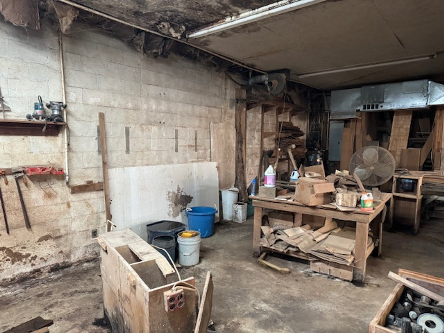 Image for Commercial Space - 8,000+ sq ft - Cabinet Shop near Hwy 100 - Centerville