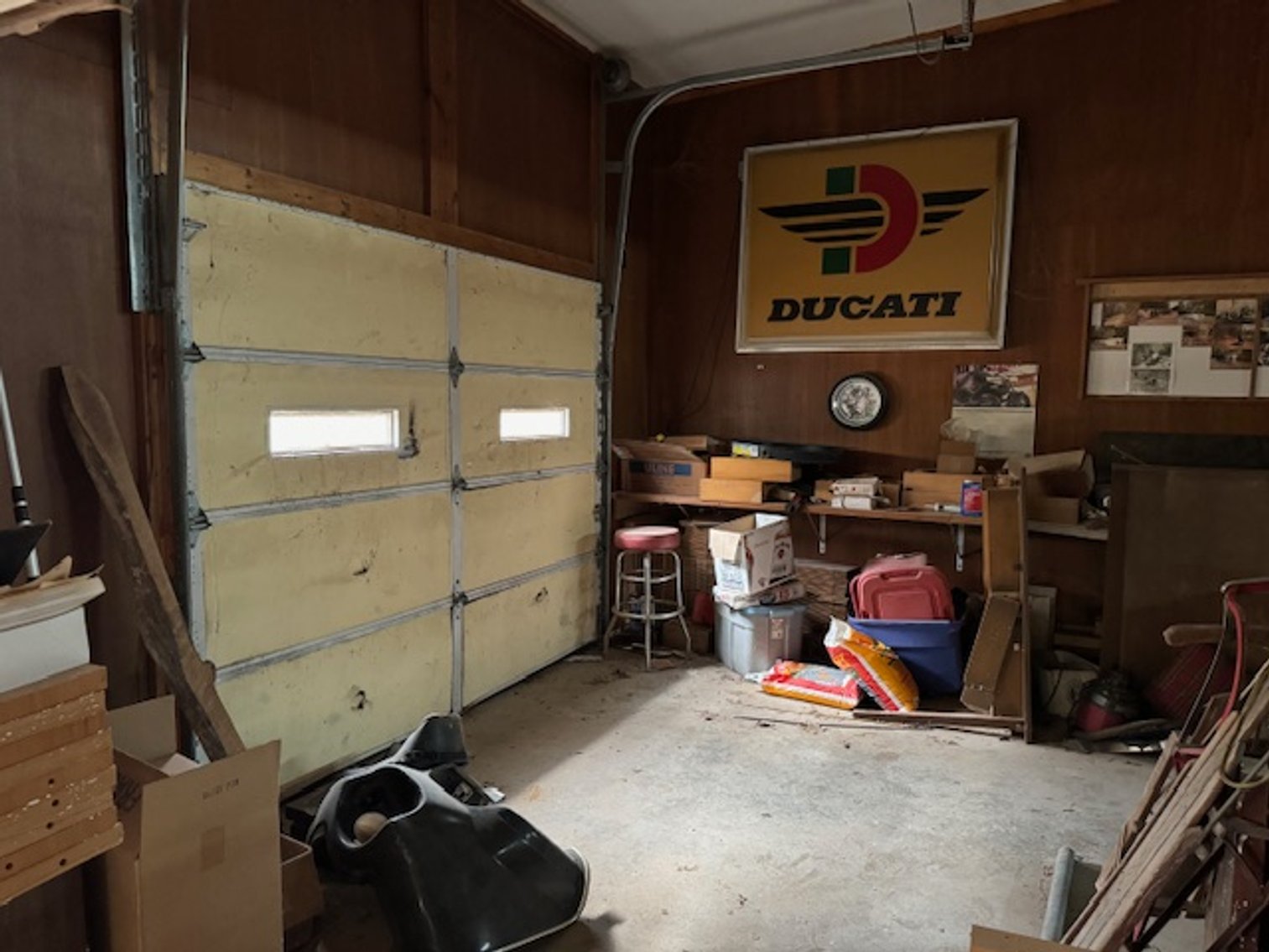 Image for Commercial Space - 8,000+ sq ft - Cabinet Shop near Hwy 100 - Centerville