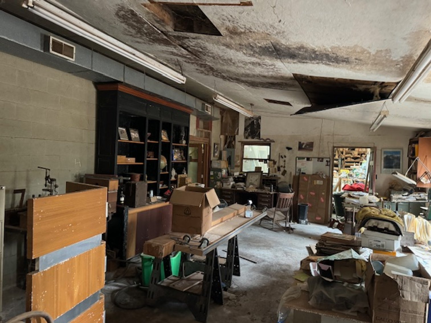 Image for Commercial Space - 8,000+ sq ft - Cabinet Shop near Hwy 100 - Centerville