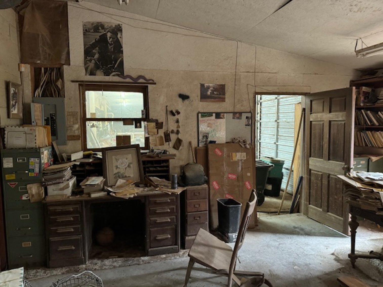 Image for Commercial Space - 8,000+ sq ft - Cabinet Shop near Hwy 100 - Centerville