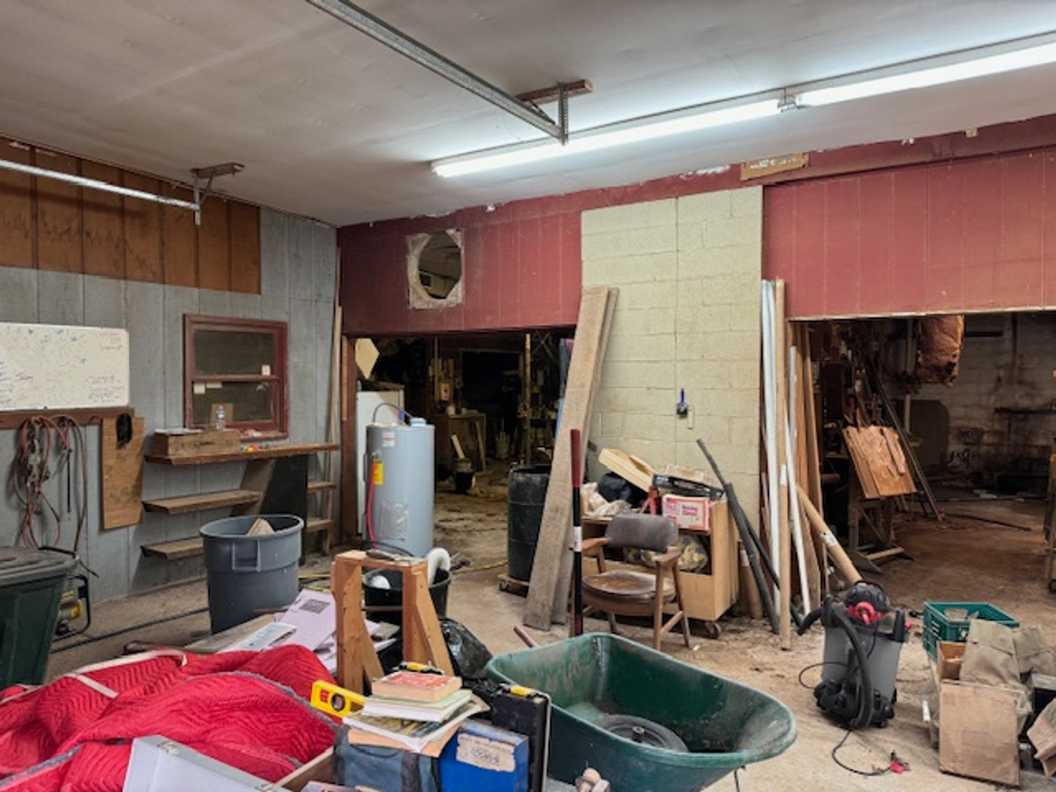 Image for Commercial Space - 8,000+ sq ft - Cabinet Shop near Hwy 100 - Centerville