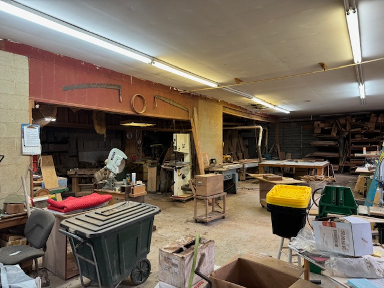 Image for Commercial Space - 8,000+ sq ft - Cabinet Shop near Hwy 100 - Centerville