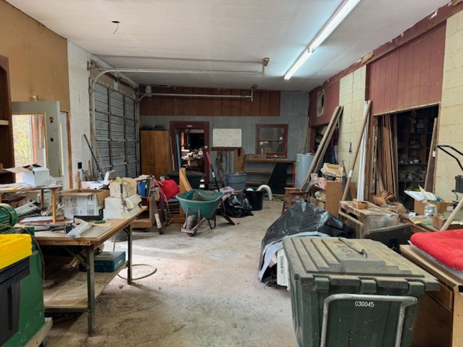 Image for Commercial Space - 8,000+ sq ft - Cabinet Shop near Hwy 100 - Centerville