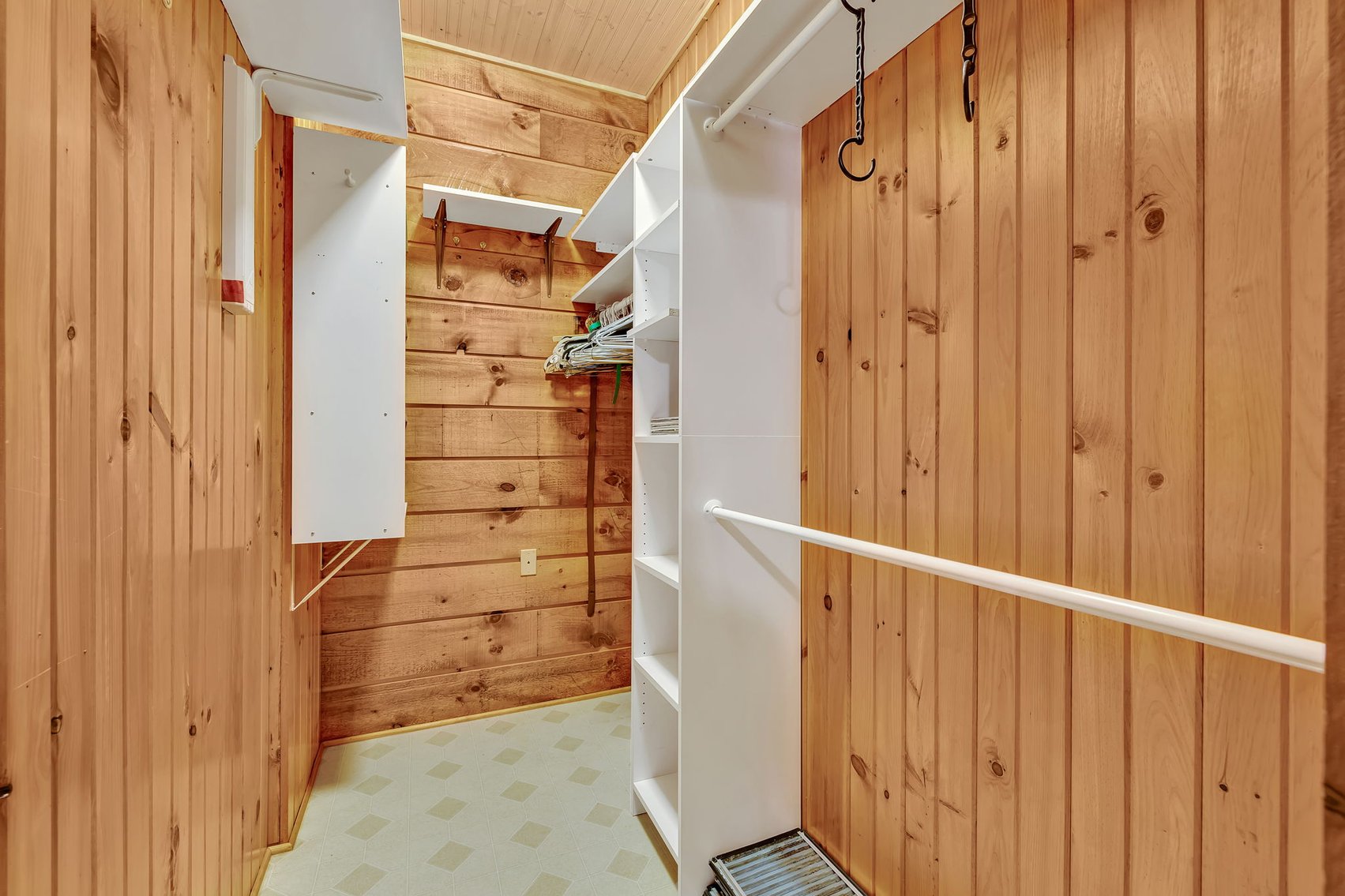 Image for Cottage Retreat - Kingston Springs - Estate Auction