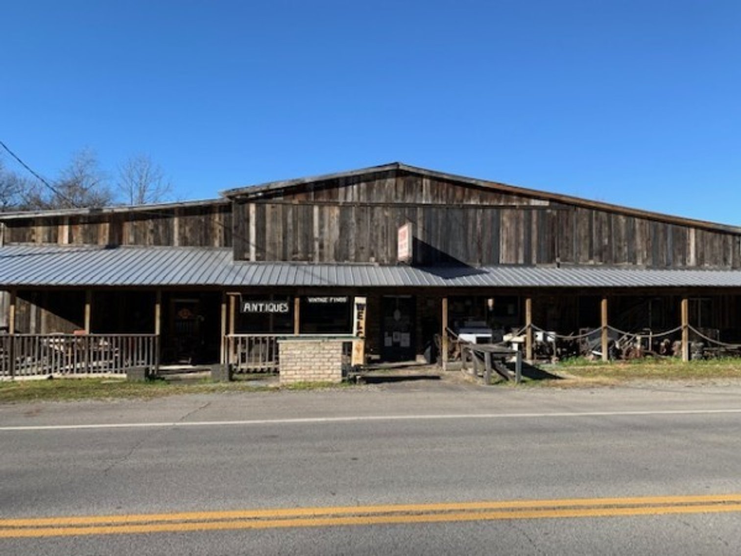 Image for Commercial Building with 5,000 Square Feet