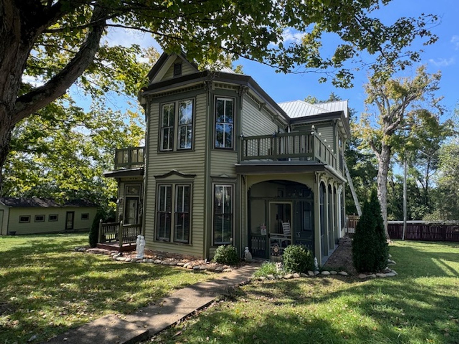 Image for Exquisite Victorian Home in Downtown Centerville
