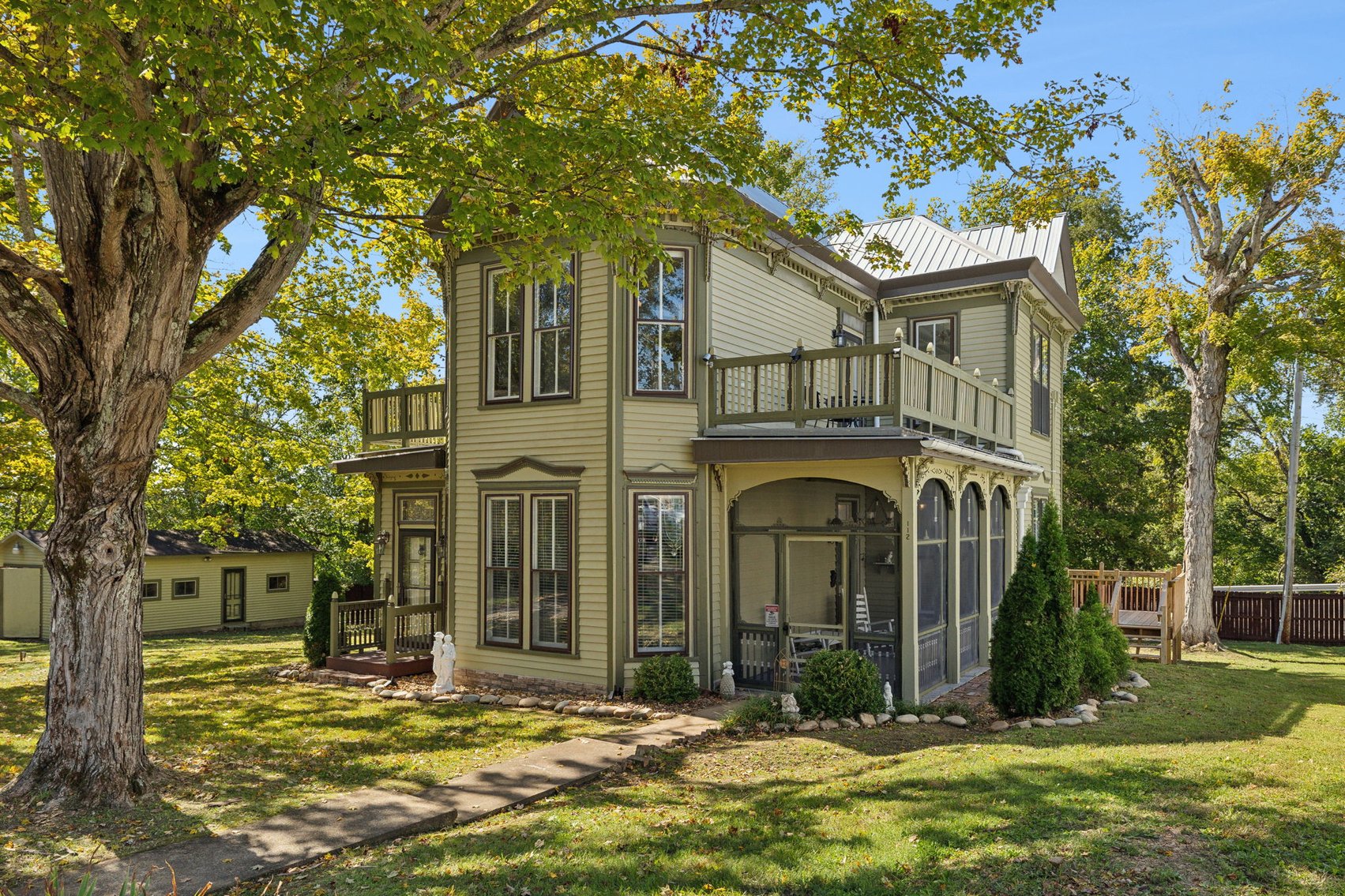 Image for Exquisite Victorian Home in Downtown Centerville