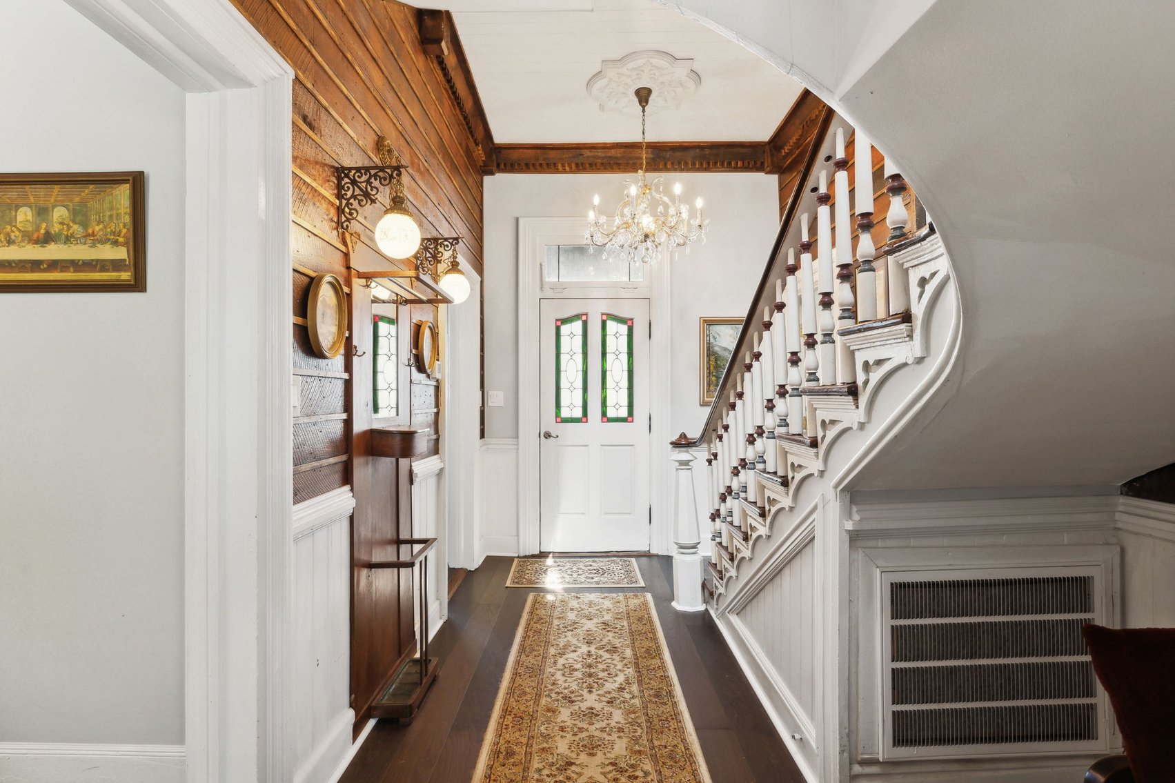 Image for Exquisite Victorian Home in Downtown Centerville