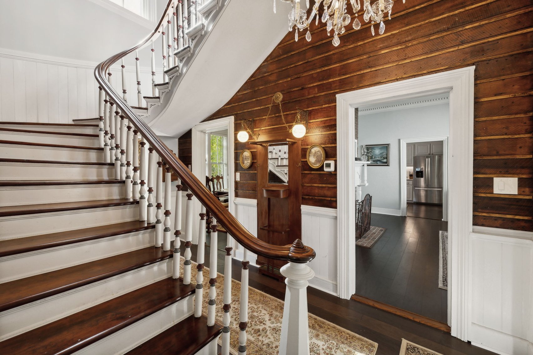 Image for Exquisite Victorian Home in Downtown Centerville