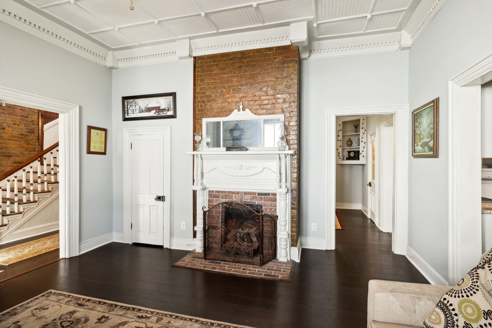 Image for Exquisite Victorian Home in Downtown Centerville