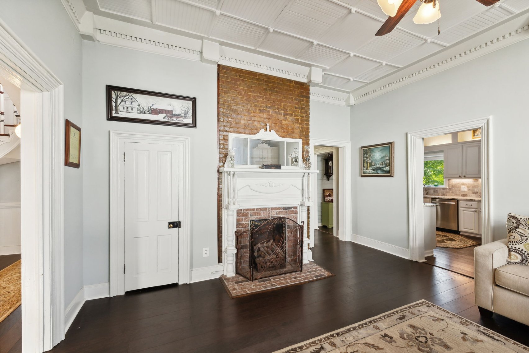 Image for Exquisite Victorian Home in Downtown Centerville