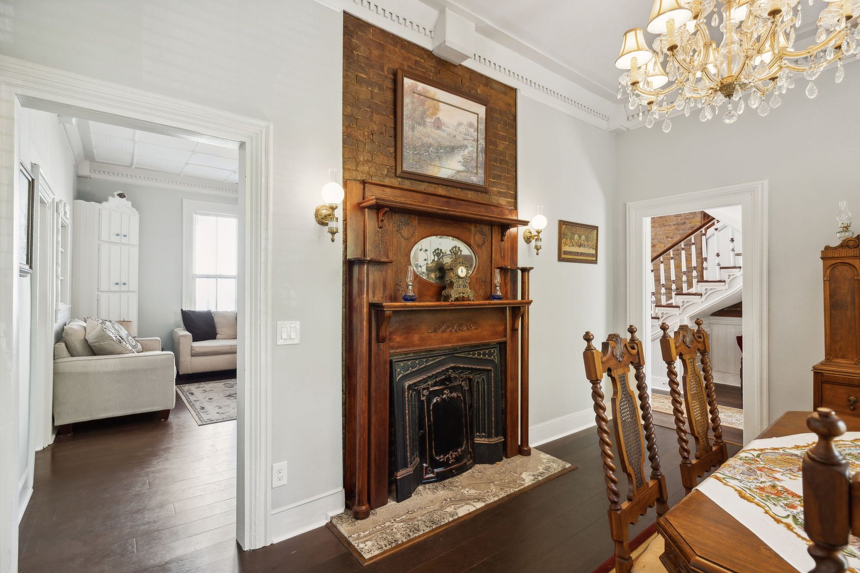 Image for Exquisite Victorian Home in Downtown Centerville