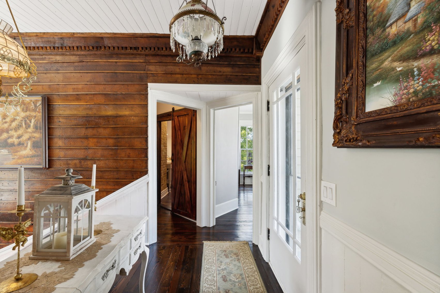 Image for Exquisite Victorian Home in Downtown Centerville