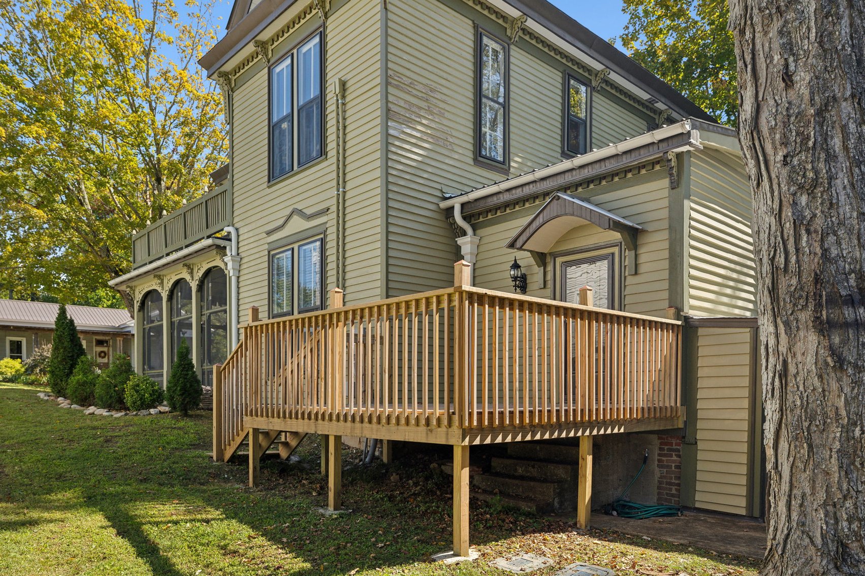 Image for Exquisite Victorian Home in Downtown Centerville