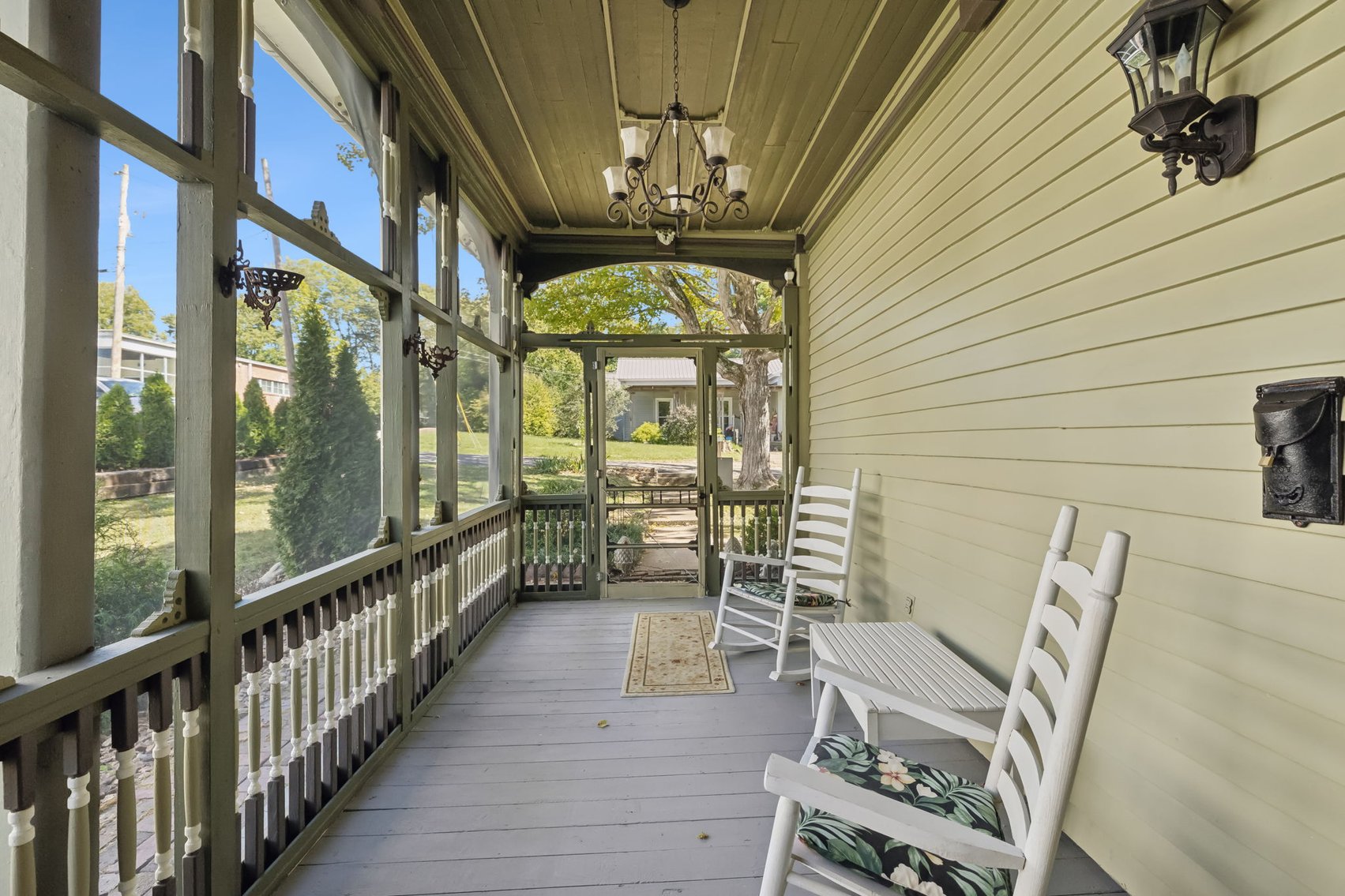 Image for Exquisite Victorian Home in Downtown Centerville