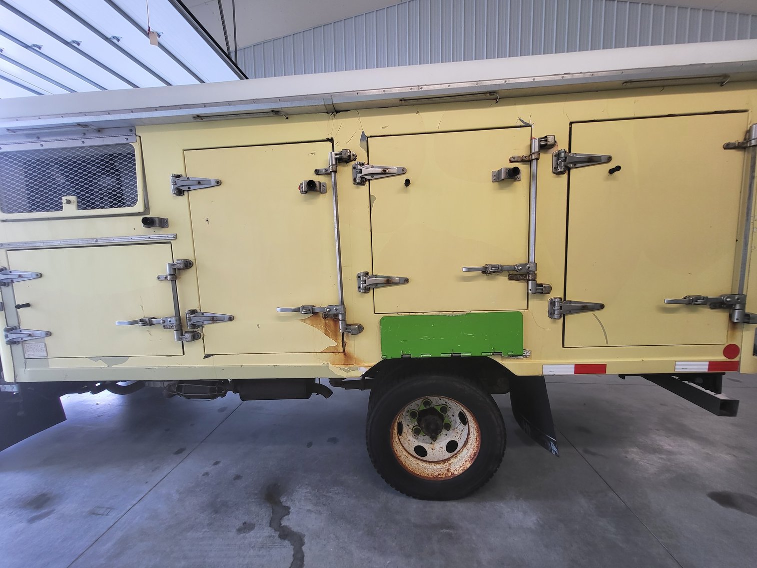 Image for 2017 Isuzu NPR-HD Delivery Truck