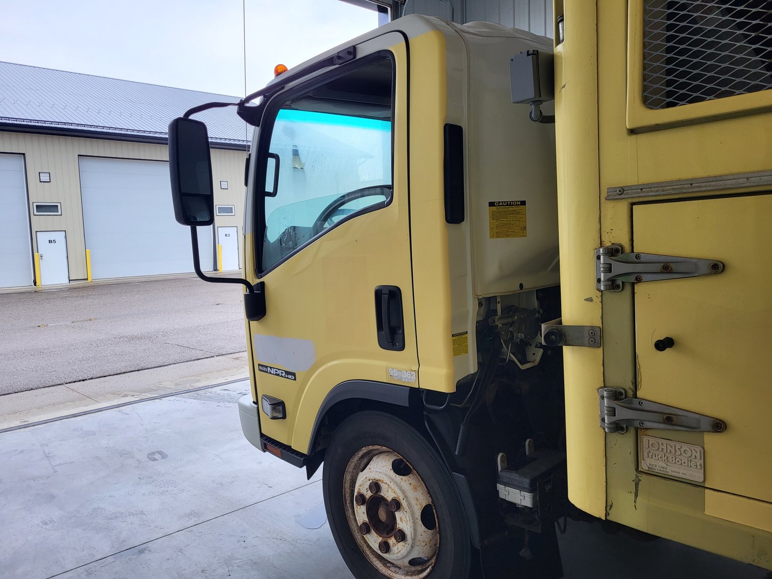 Image for 2017 Isuzu NPR-HD Delivery Truck