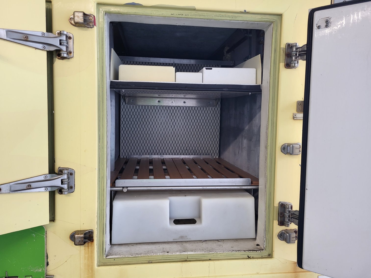 Image for 2017 Isuzu NPR-HD Delivery Truck