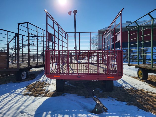 Image for E-Z Trail 9' x 16' throw rack