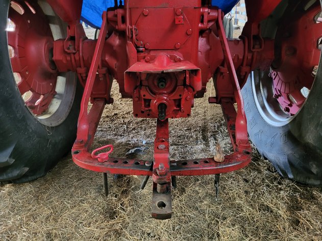 Image for Farmall 706 gas tractor
