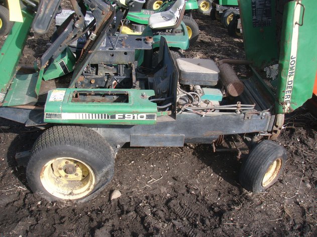 Image for John Deere F910 mower with Onan engine