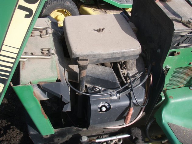 Image for John Deere 318 tractor with 50