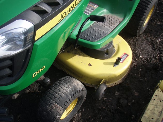 Image for John Deere D110 mower with deck