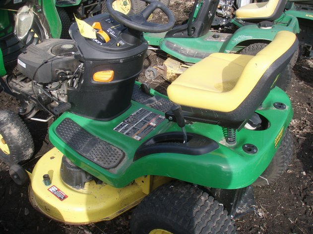 Image for John Deere D110 mower with deck