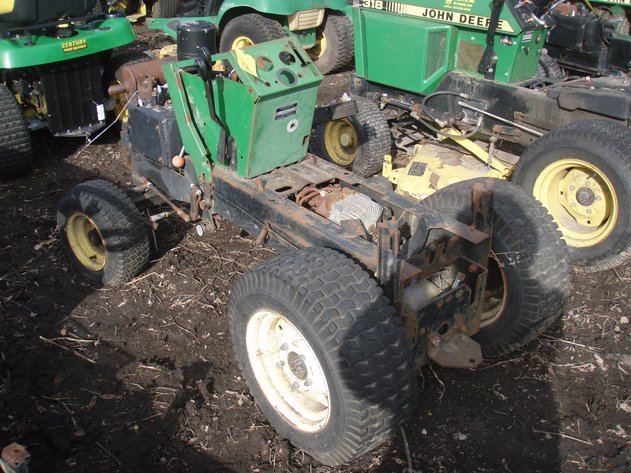 Image for John Deere 317 garden tractor for parts