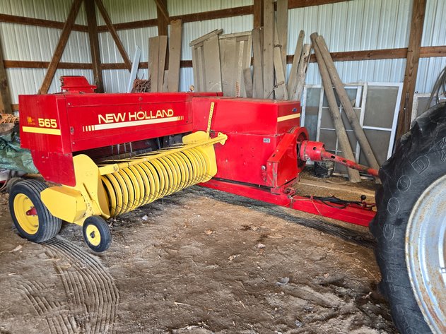 Image for New Holland 565 baler