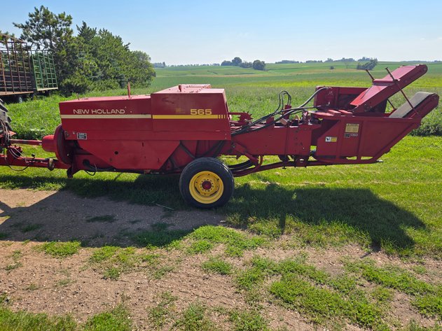 Image for New Holland 565 baler
