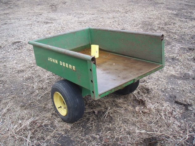 Image for John Deere model 80 cart in decent condition