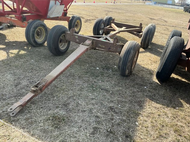 Image for Meyer's 12-ton tandem running gear