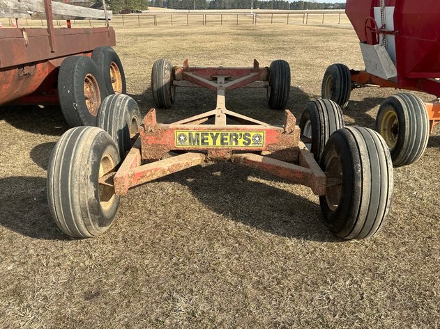 Image for Meyer's 12-ton tandem running gear