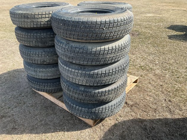 Image for (5) Castle Rock 235/85R16 radial tires F on 16x8 rims