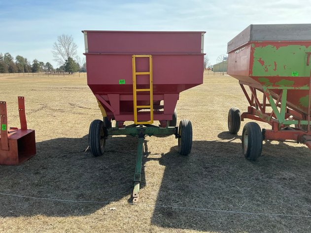 Image for Gravity box on John Deere 1010 running gear